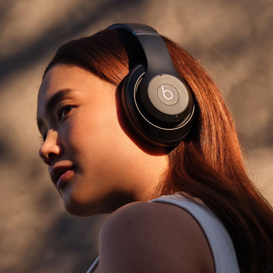 Beats Studio Pro - Black - Image 3