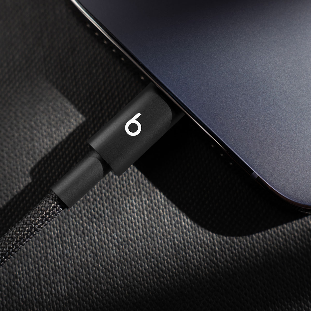 Usb-C To Lightning Cable (1.5 M/5 Ft) - Beats - Bolt Black - Image 2