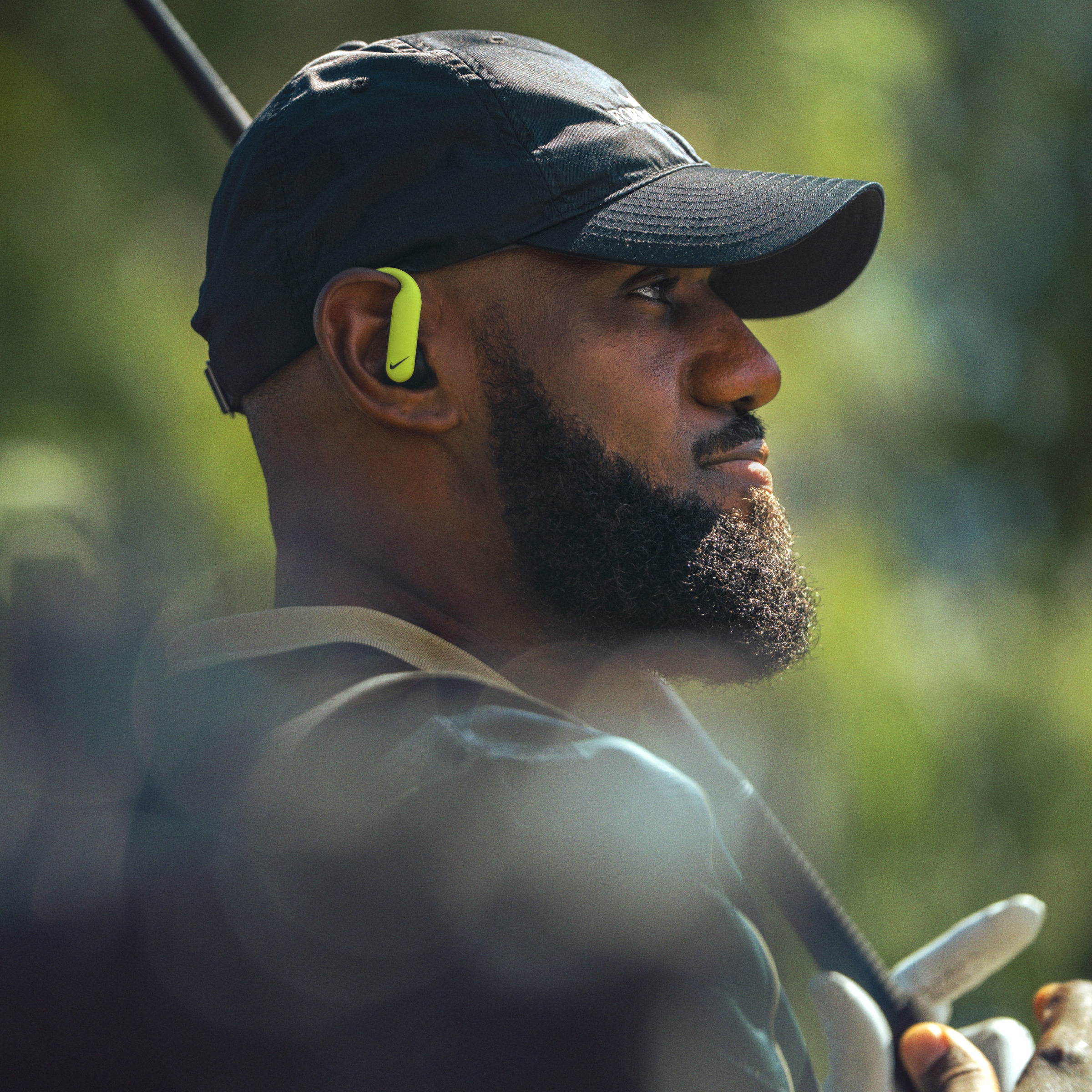 Powerbeats Pro 2 - Black & Volt - Image 2