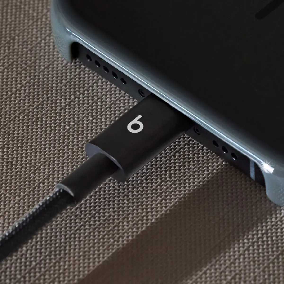 Usb-A To Usb-C Cable (1.5 M/5 Ft) - Beats - Bolt Black - Image 5