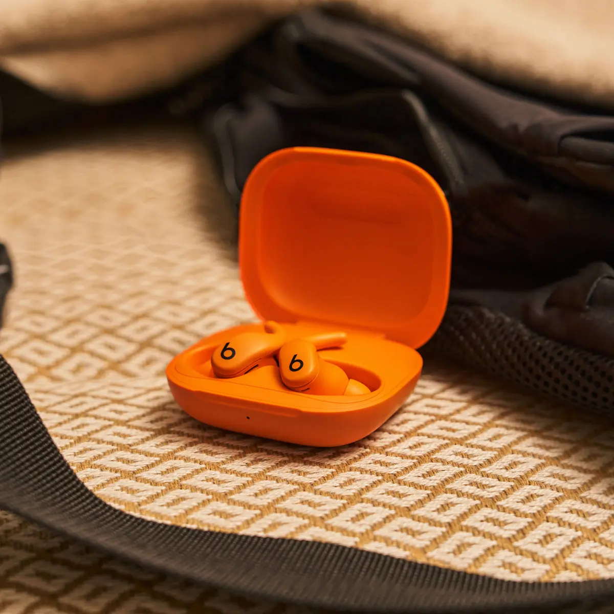 Powerbeats Fit - Spark Orange - Image 7
